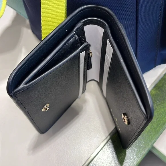 Kate Spade Madison Small Bifold Wallet
Black
NWT - Picture 16 of 16